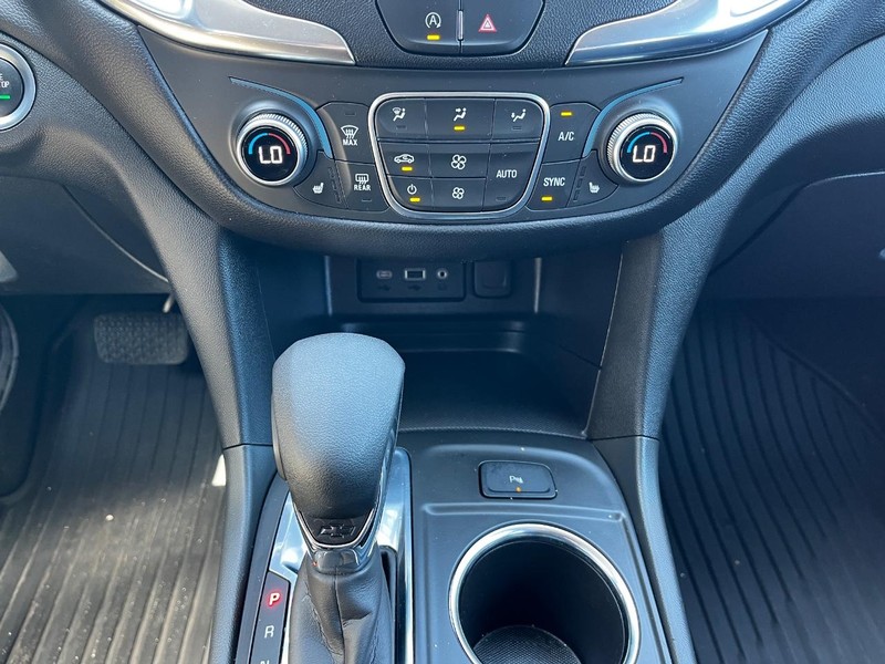 Chevrolet Equinox Vehicle Image 19