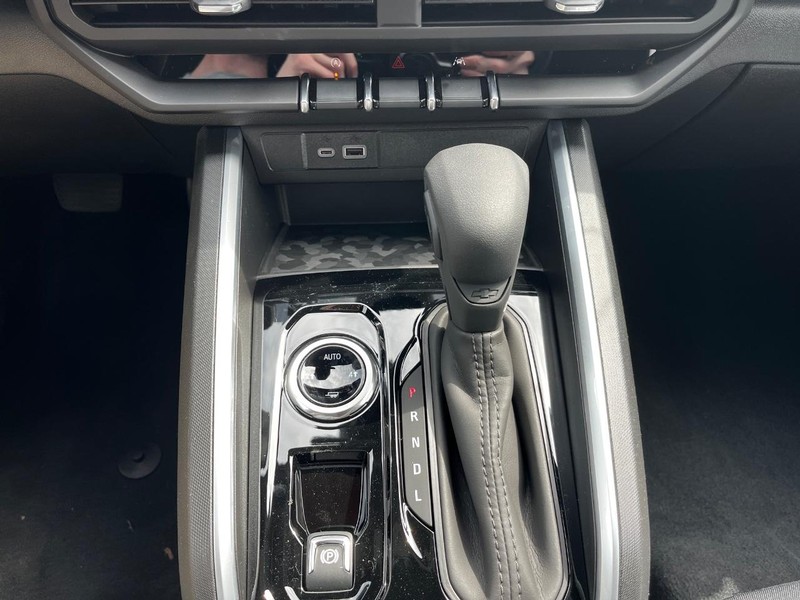 Chevrolet Colorado Vehicle Image 13