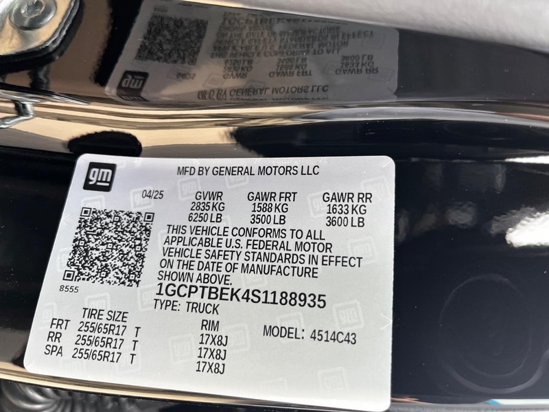 Chevrolet Colorado Vehicle Image 16