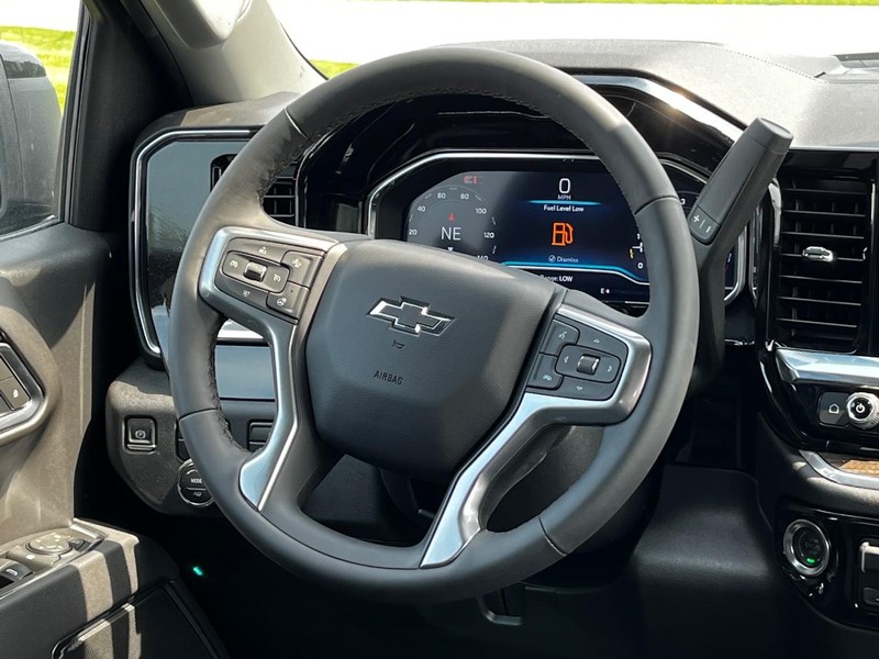Chevrolet Silverado 1500 Vehicle Image 06