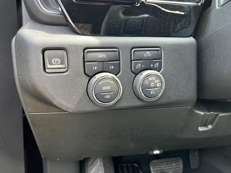 Chevrolet Silverado 1500 Vehicle Image 10