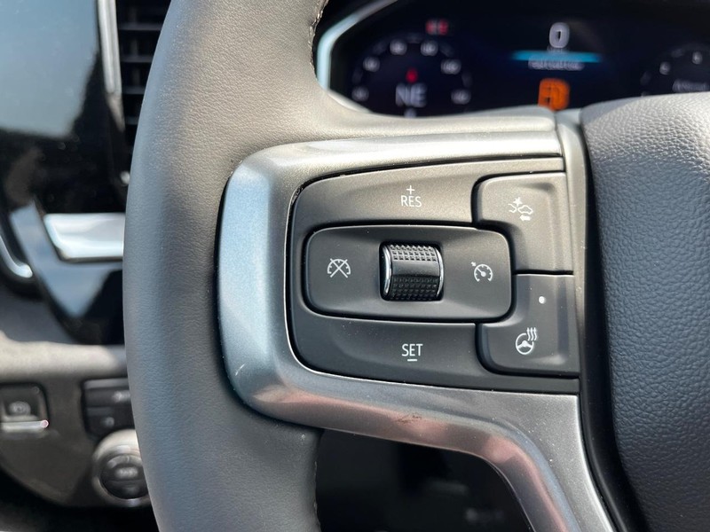 Chevrolet Silverado 1500 Vehicle Image 11