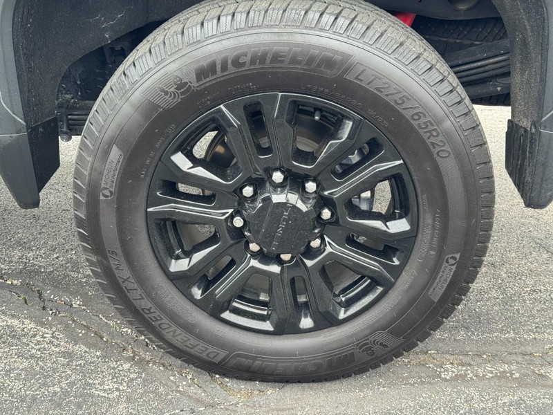 GMC Sierra 2500HD Vehicle Image 07
