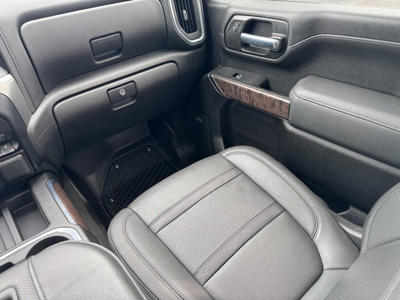 GMC Sierra 2500HD Vehicle Image 15
