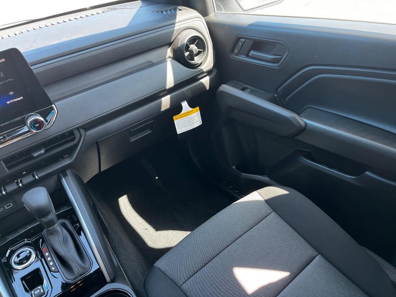Chevrolet Colorado Vehicle Image 07