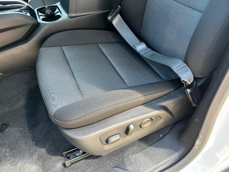 Chevrolet Colorado Vehicle Image 09