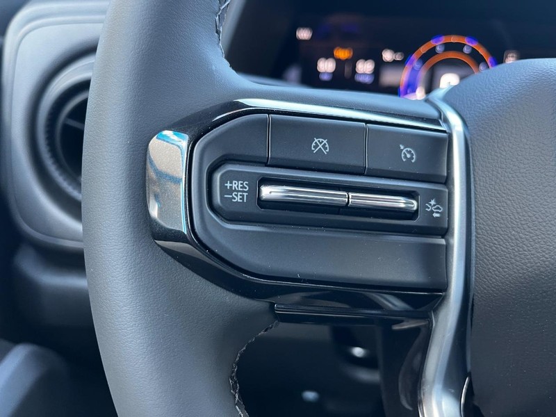 Chevrolet Colorado Vehicle Image 10