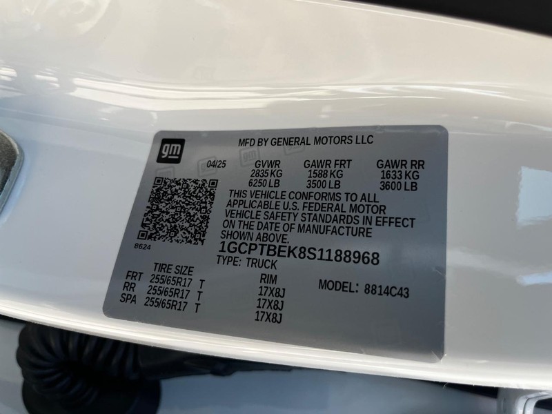 Chevrolet Colorado Vehicle Image 16