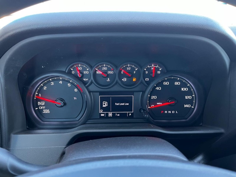 Chevrolet Silverado 1500 Vehicle Image 12