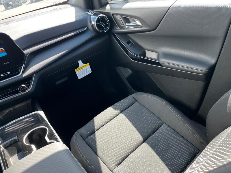 Chevrolet Equinox Vehicle Image 07