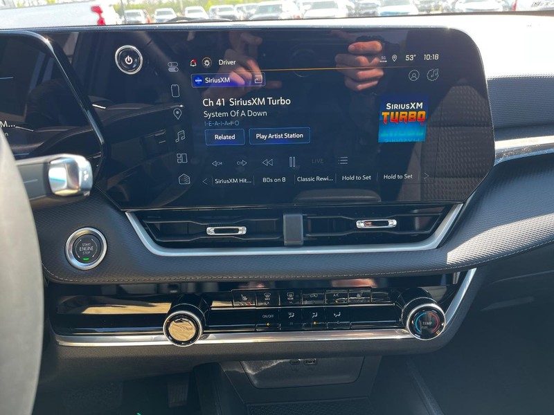 Chevrolet Equinox Vehicle Image 14