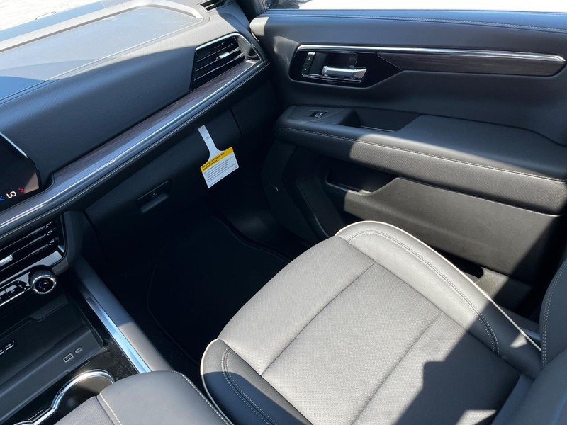 Chevrolet Tahoe Vehicle Image 10