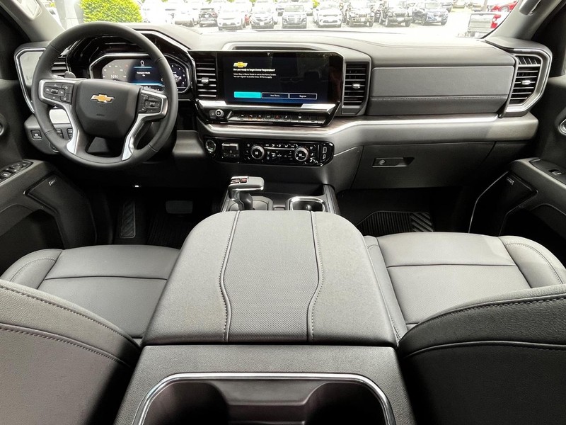 Chevrolet Silverado 1500 Vehicle Image 05