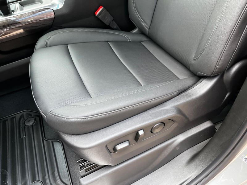 Chevrolet Silverado 1500 Vehicle Image 09