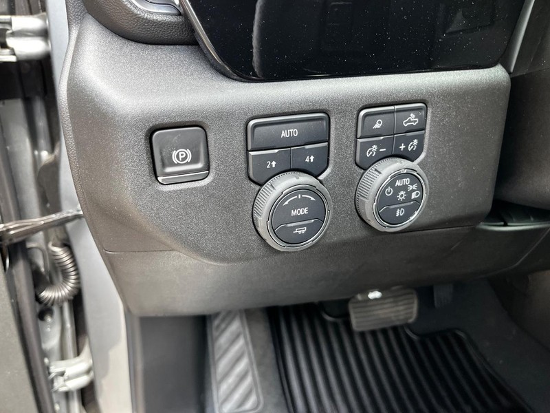 Chevrolet Silverado 1500 Vehicle Image 10