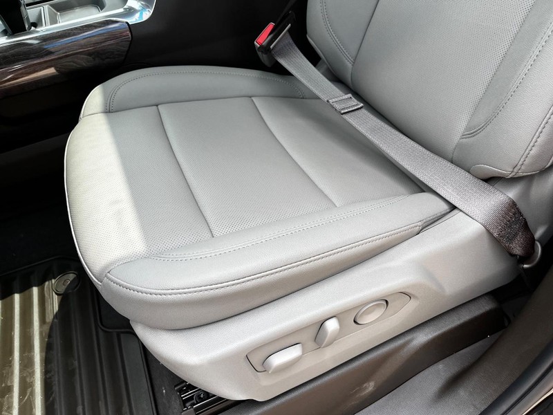 Chevrolet Silverado 1500 Vehicle Image 11