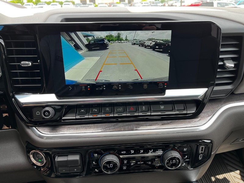 Chevrolet Silverado 1500 Vehicle Image 17