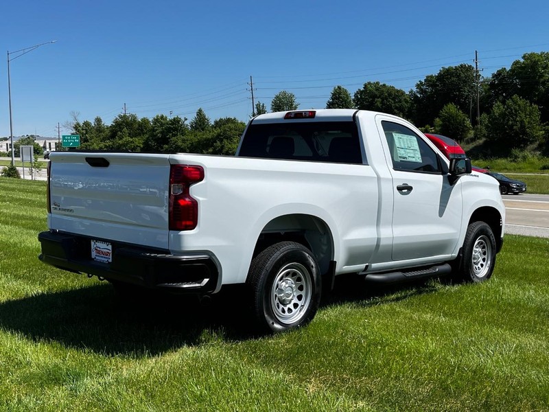 Chevrolet Silverado 1500 Vehicle Image 03