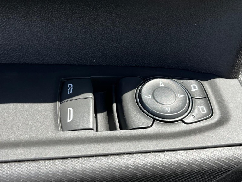 Chevrolet Silverado 1500 Vehicle Image 04