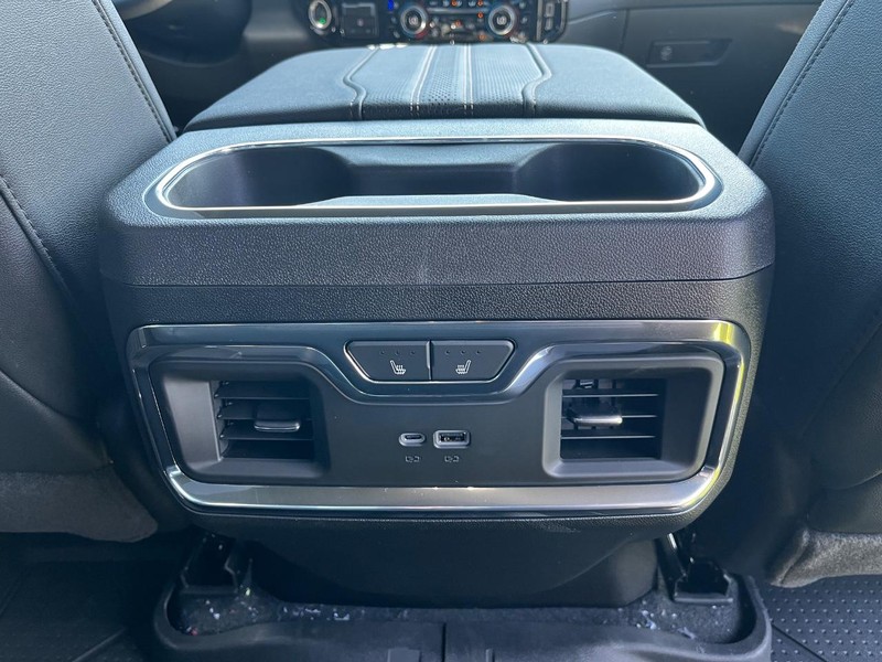 Chevrolet Silverado 1500 Vehicle Image 05
