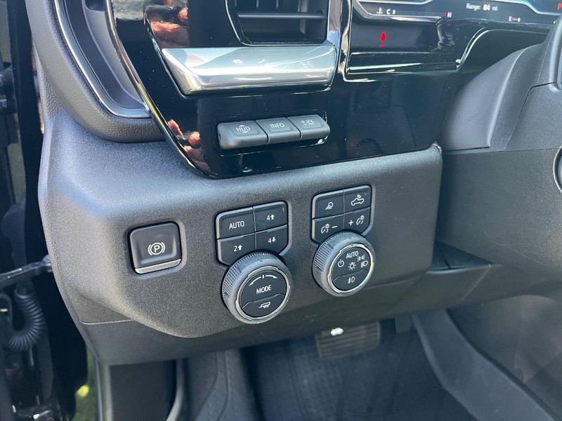 Chevrolet Silverado 1500 Vehicle Image 12