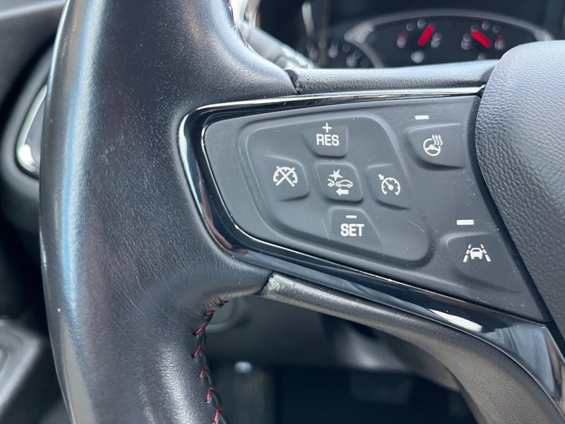 Chevrolet Equinox Vehicle Image 16