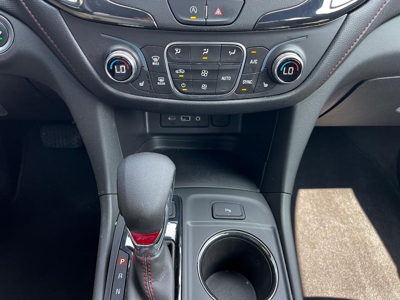 Chevrolet Equinox Vehicle Image 19