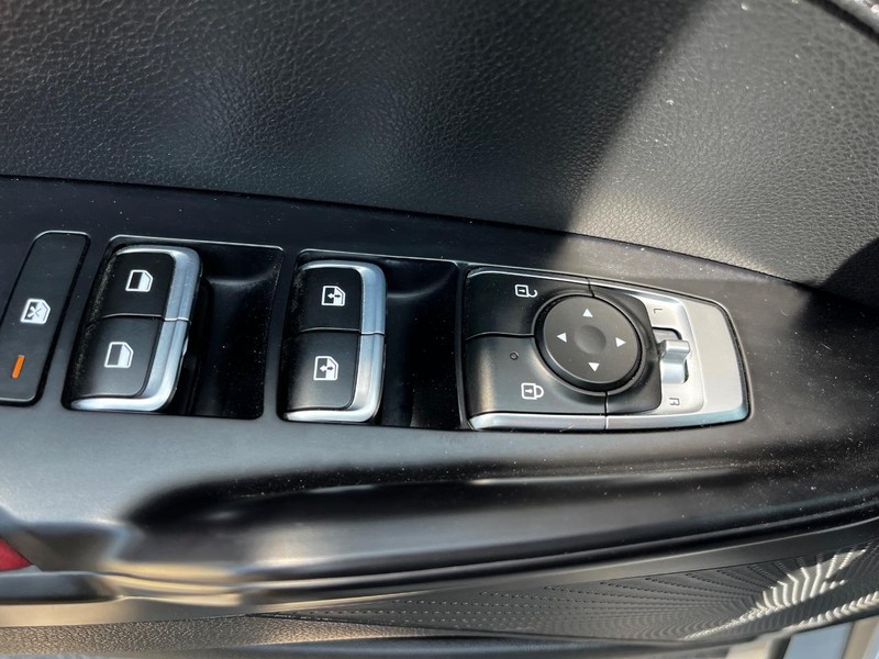 Kia K5 Vehicle Image 14