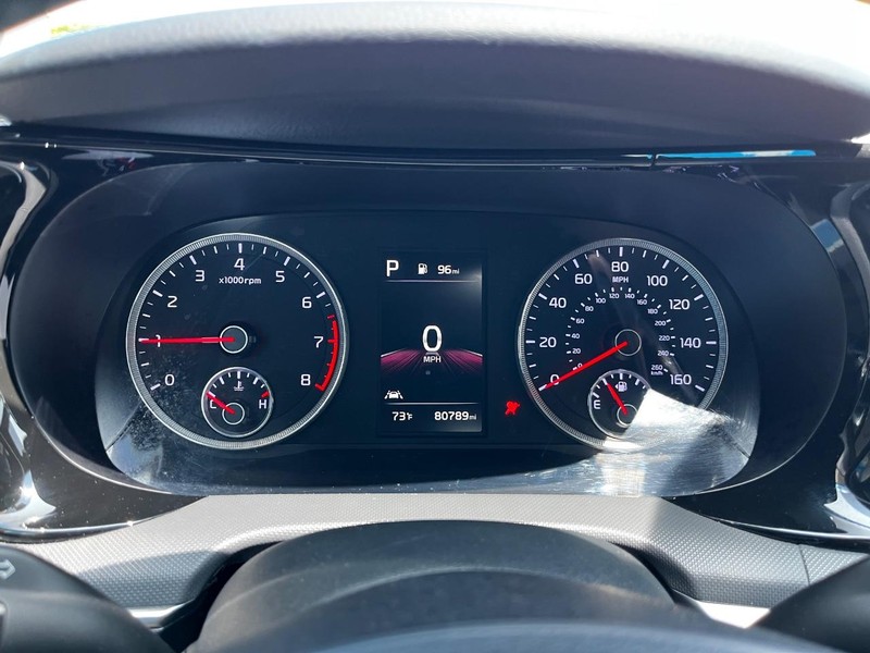 Kia K5 Vehicle Image 18
