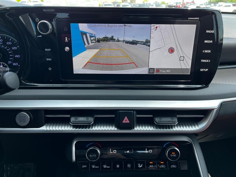 Kia K5 Vehicle Image 21