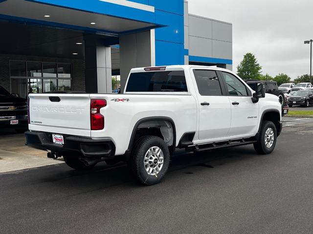 Chevrolet Silverado 2500HD Vehicle Image 03