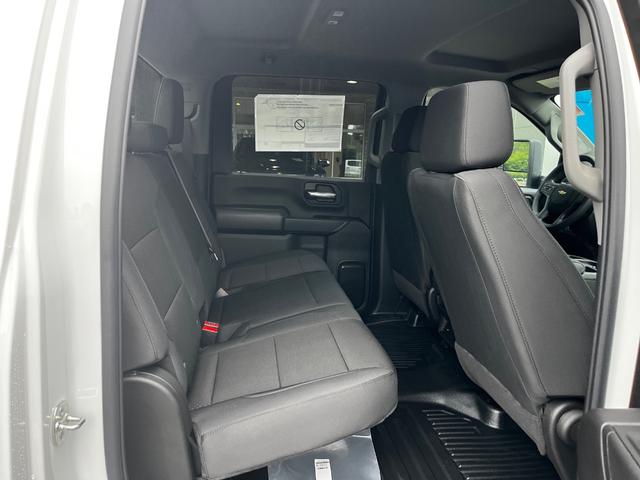 Chevrolet Silverado 2500HD Vehicle Image 04