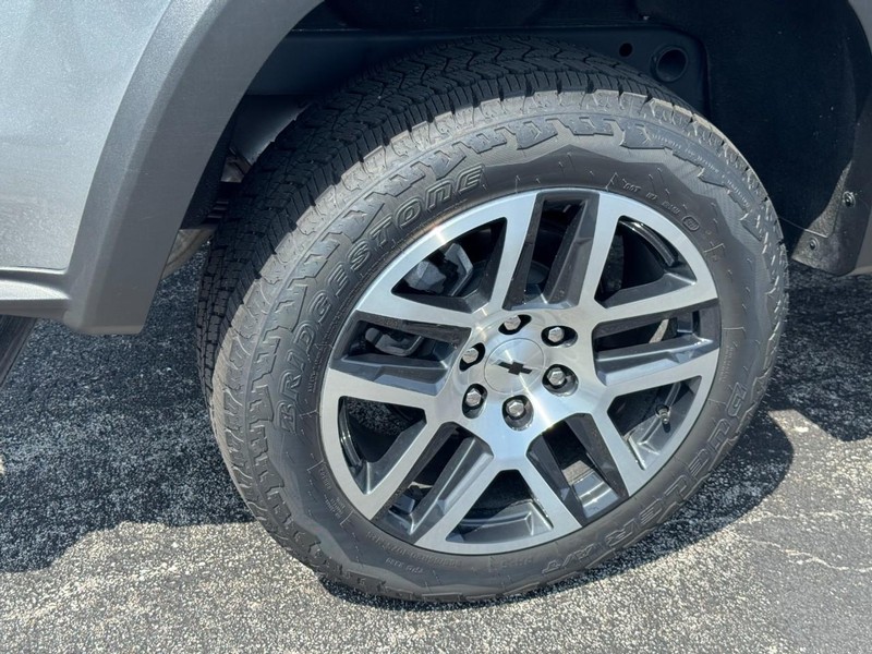 Chevrolet Colorado Vehicle Image 05