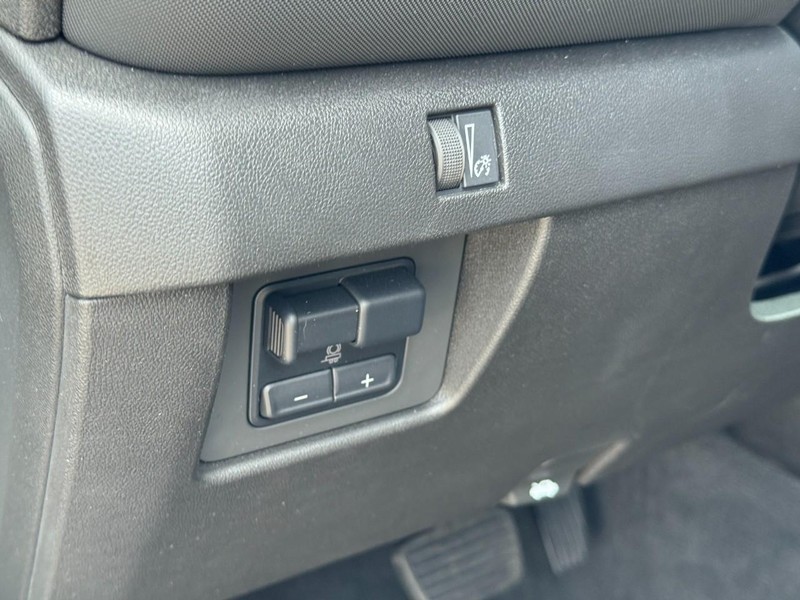 Chevrolet Colorado Vehicle Image 12
