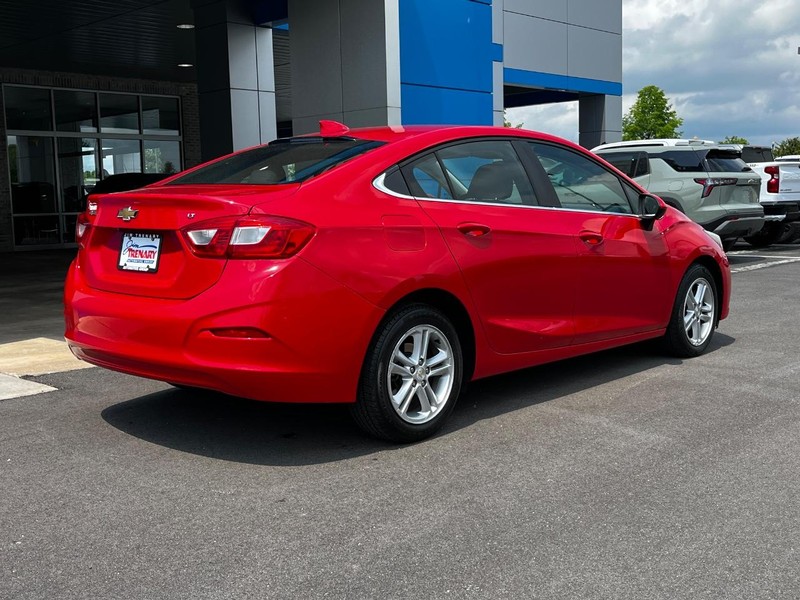 Chevrolet Cruze Vehicle Image 03