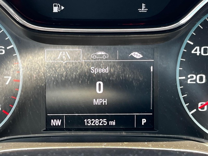 Chevrolet Cruze Vehicle Image 18