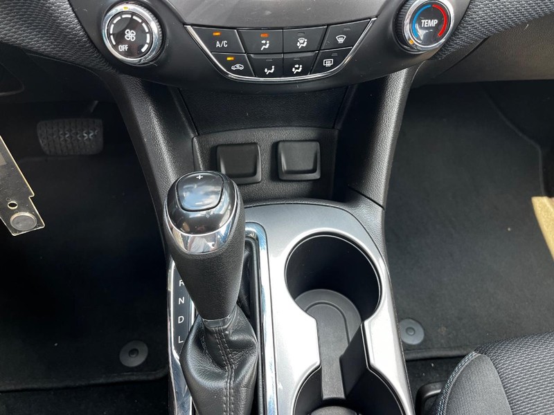 Chevrolet Cruze Vehicle Image 19