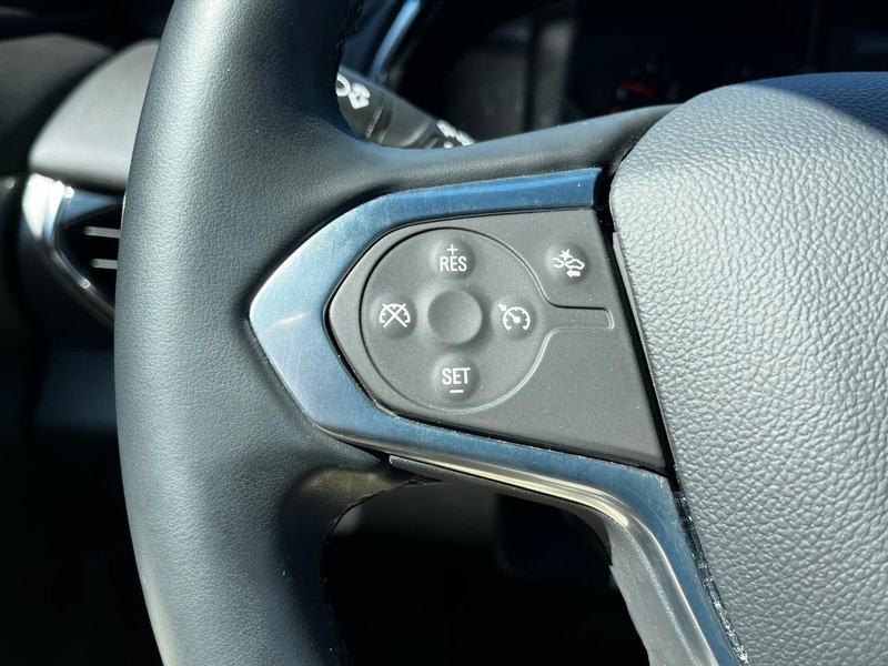 Chevrolet Traverse Vehicle Image 18