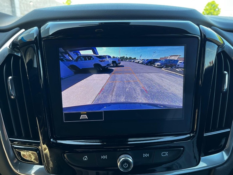 Chevrolet Traverse Vehicle Image 22
