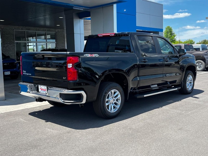 Chevrolet Silverado 1500 Vehicle Image 03