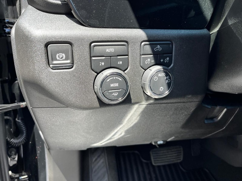Chevrolet Silverado 1500 Vehicle Image 10