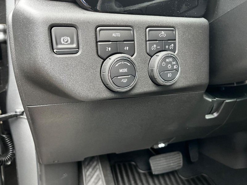 Chevrolet Silverado 1500 Vehicle Image 10