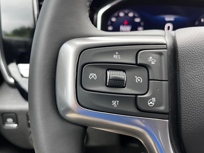Chevrolet Silverado 1500 Vehicle Image 11