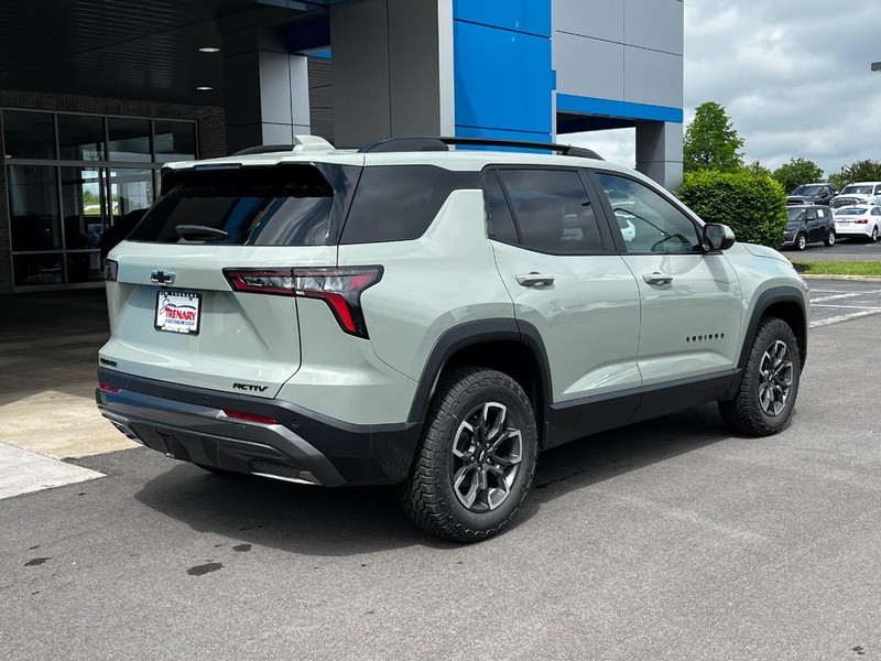 Chevrolet Equinox Vehicle Image 03