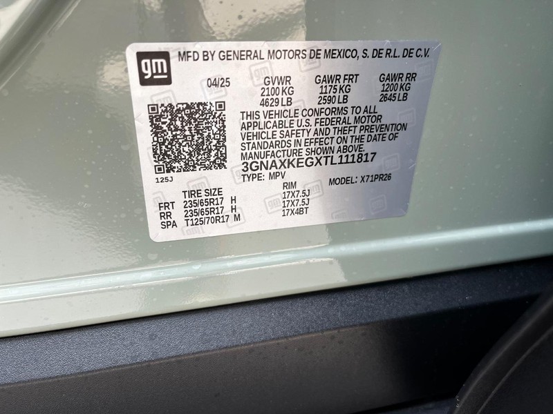 Chevrolet Equinox Vehicle Image 16