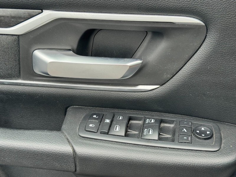 Ram 1500 Vehicle Image 24
