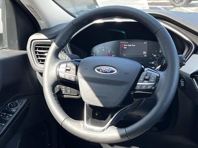 Ford Escape Vehicle Image 13
