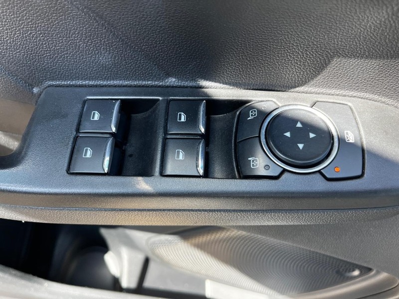 Ford Escape Vehicle Image 15