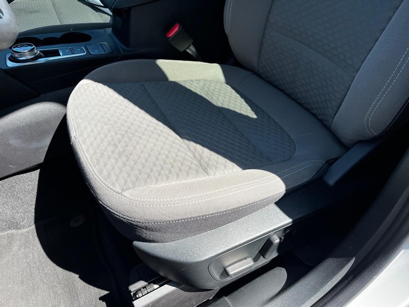 Ford Escape Vehicle Image 16