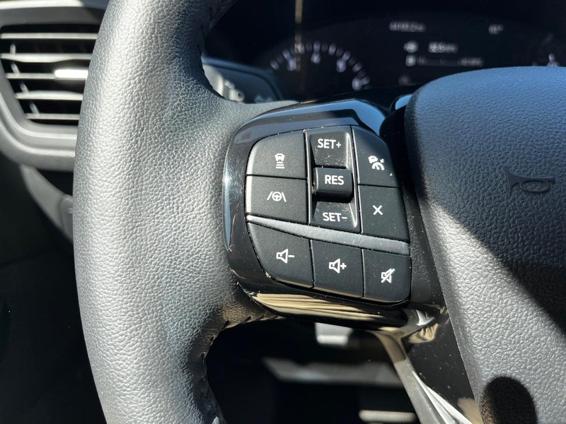 Ford Escape Vehicle Image 17